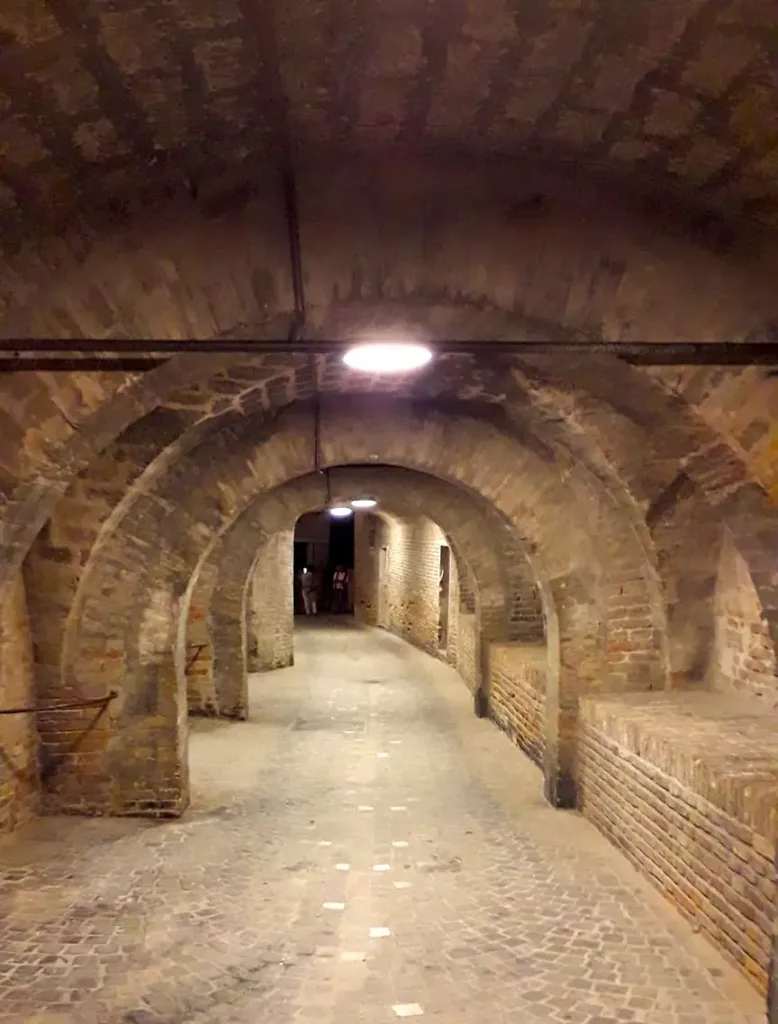 Corinaldo: Exploring the Heart of Ancona Province 18 A view of the typical Landroni of Corinaldo