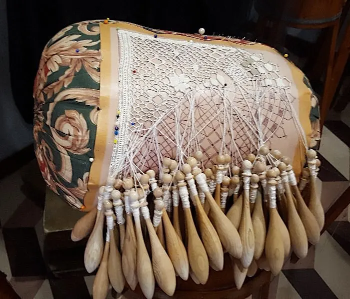 Offida: A Town of Tradition, Lace, and Wine 17 Demostration of Merletto a Tombolo