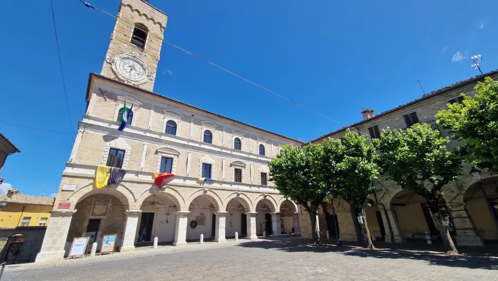 Cingoli: The Balcony of Le Marche 14 A view of Piazza Garibaldi with the Town Hall, Cingoli