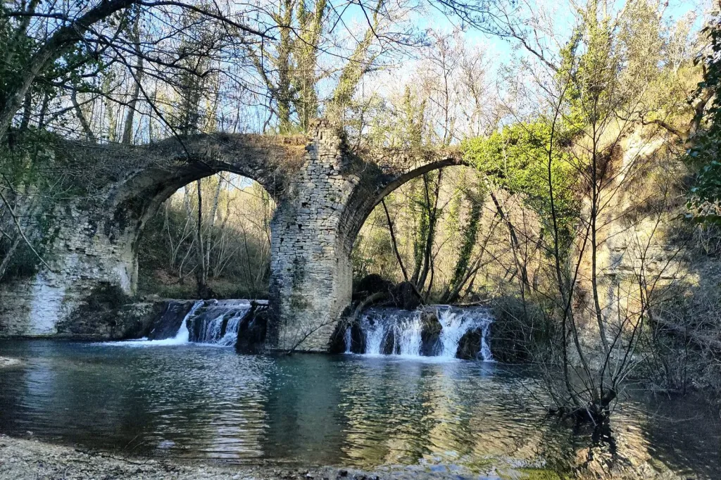 Cingoli: The Balcony of Le Marche 20 A view of the stream with the bridge