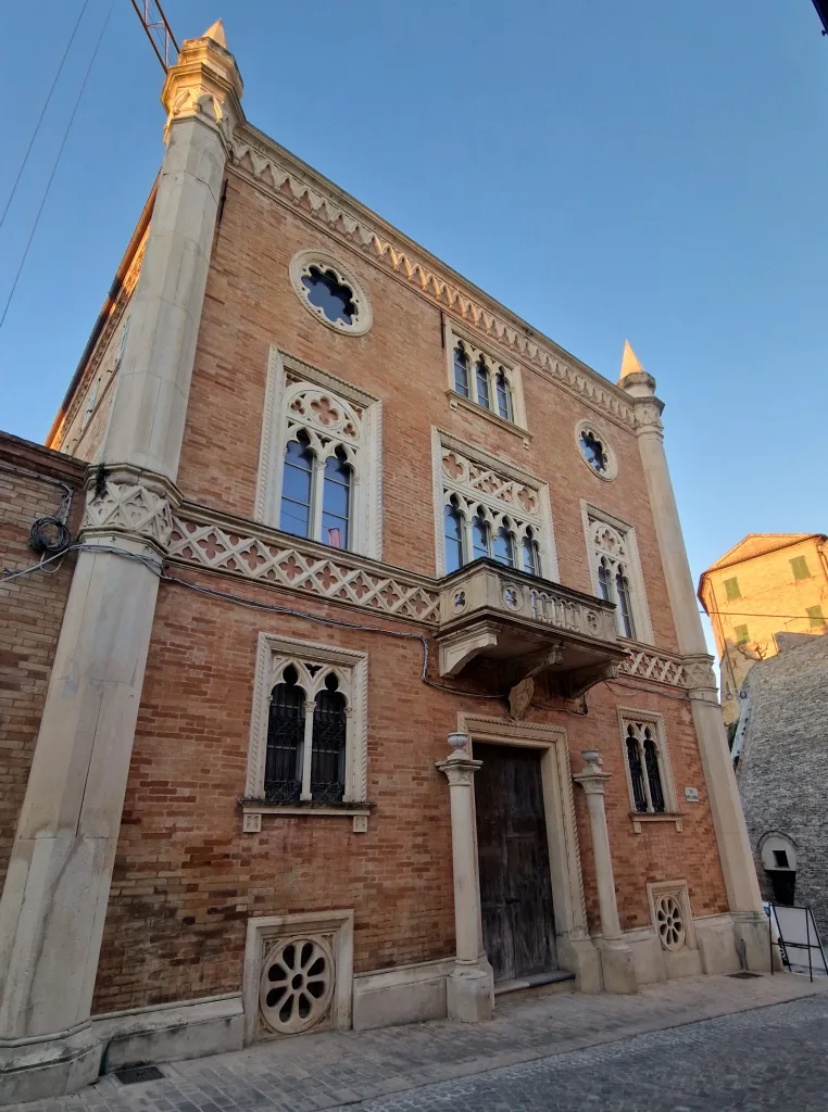 Außenansicht des Palazzo Vitali